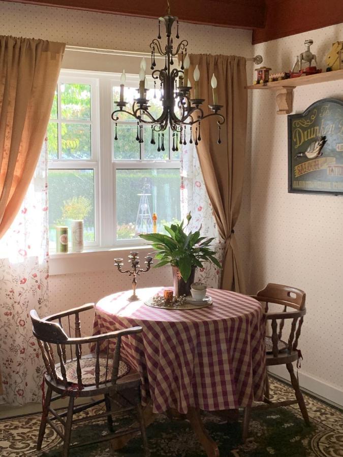 Bed and Breakfast The Hazelhouse Chilliwack Esterno foto